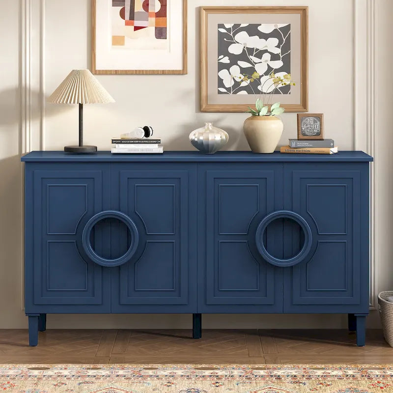 Buffet quatre portes d'inspiration française, adapté aux salons, aux entrées et aux bureaux